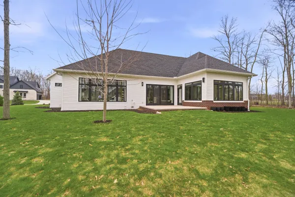 $859,900 | 945 Woodcrest Heights Drive, Menasha, WI 54952