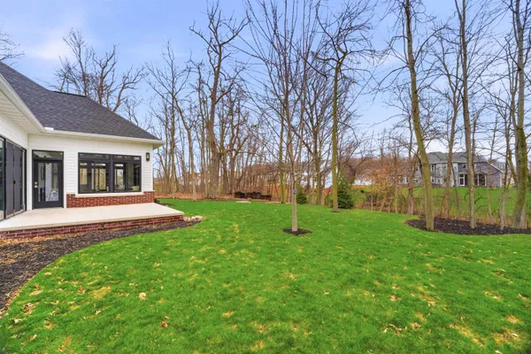 $859,900 | 945 Woodcrest Heights Drive, Menasha, WI 54952