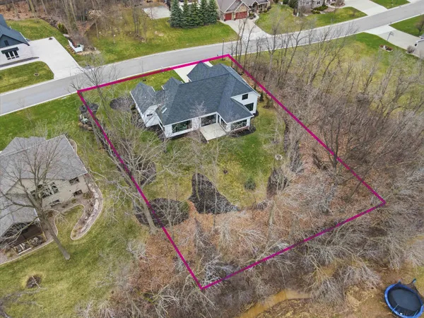$859,900 | 945 Woodcrest Heights Drive, Menasha, WI 54952