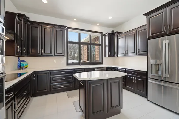 $859,900 | 945 Woodcrest Heights Drive, Menasha, WI 54952