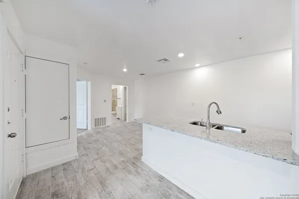 $995 | 6175 Ingram Road, Unit 1201, San Antonio, TX 78238