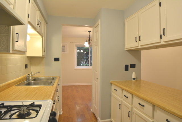 8251 South Roberts Road, Unit 1D Bridgeview, IL 60455 - Photo 6 of 18