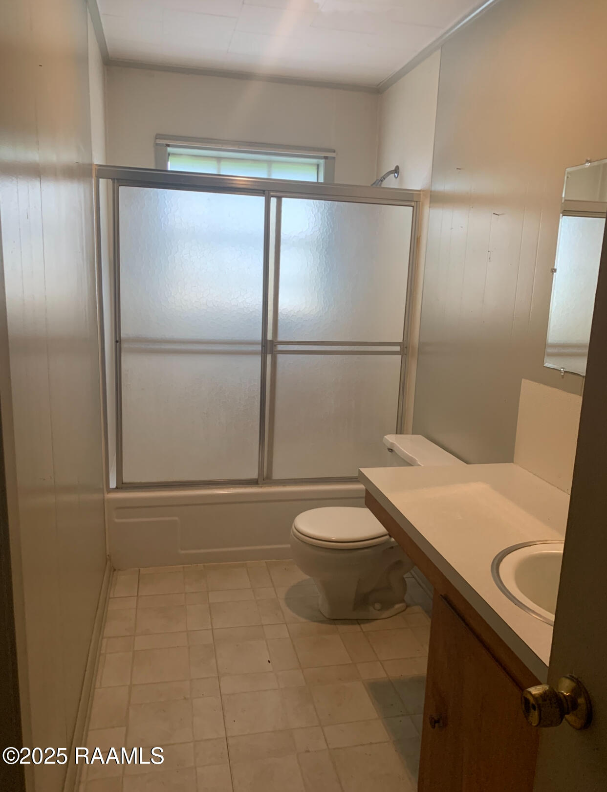 6607 Gondron Road New Iberia, LA 70563 - Photo 20 of 28 Master Bath