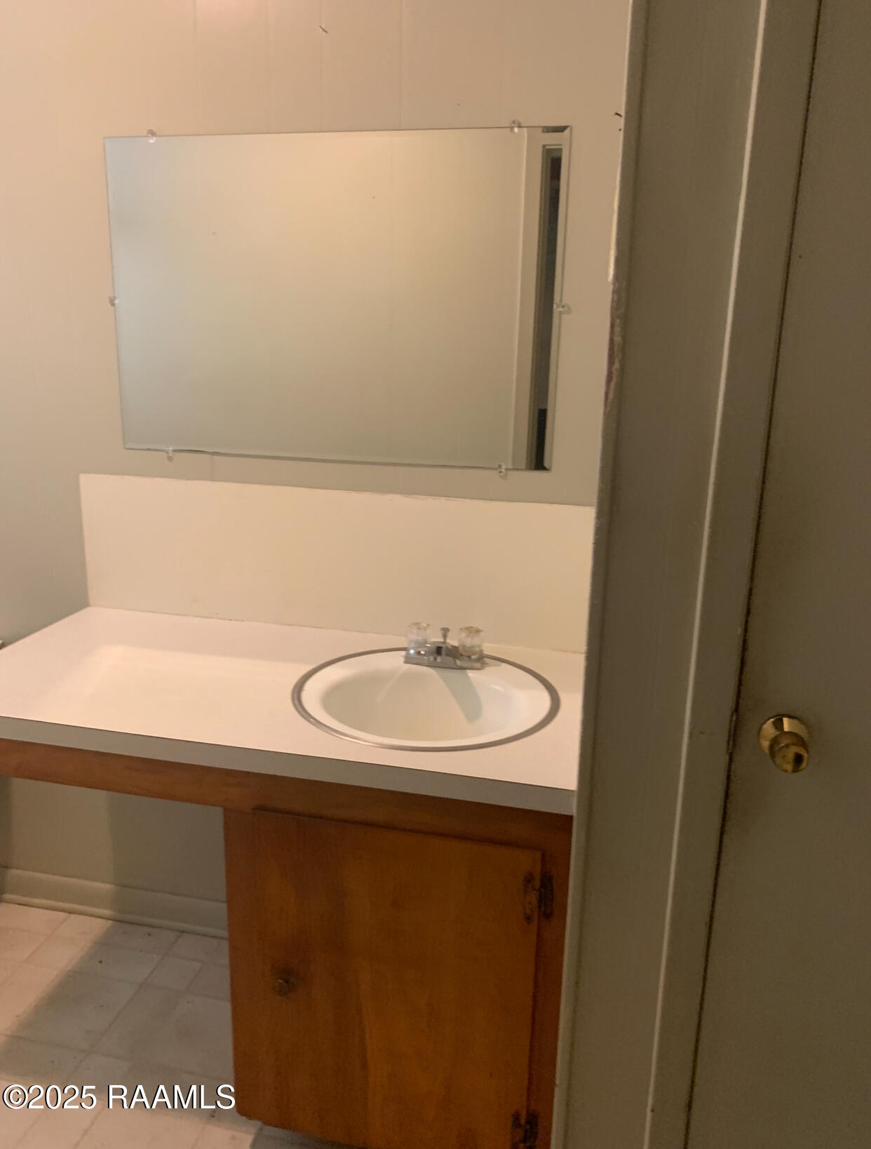 6607 Gondron Road New Iberia, LA 70563 - Photo 21 of 28 Master Bath Sink Area