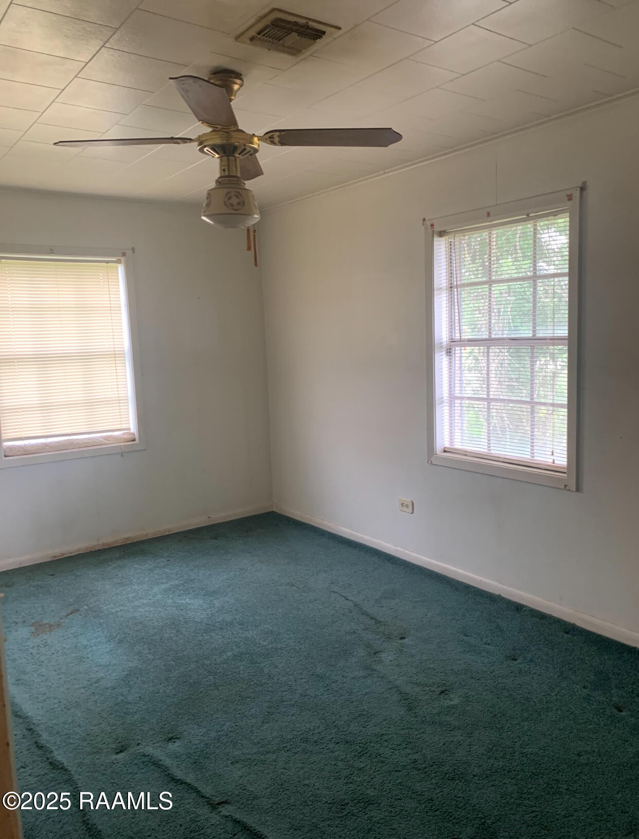 6607 Gondron Road New Iberia, LA 70563 - Photo 25 of 28 Guest Room