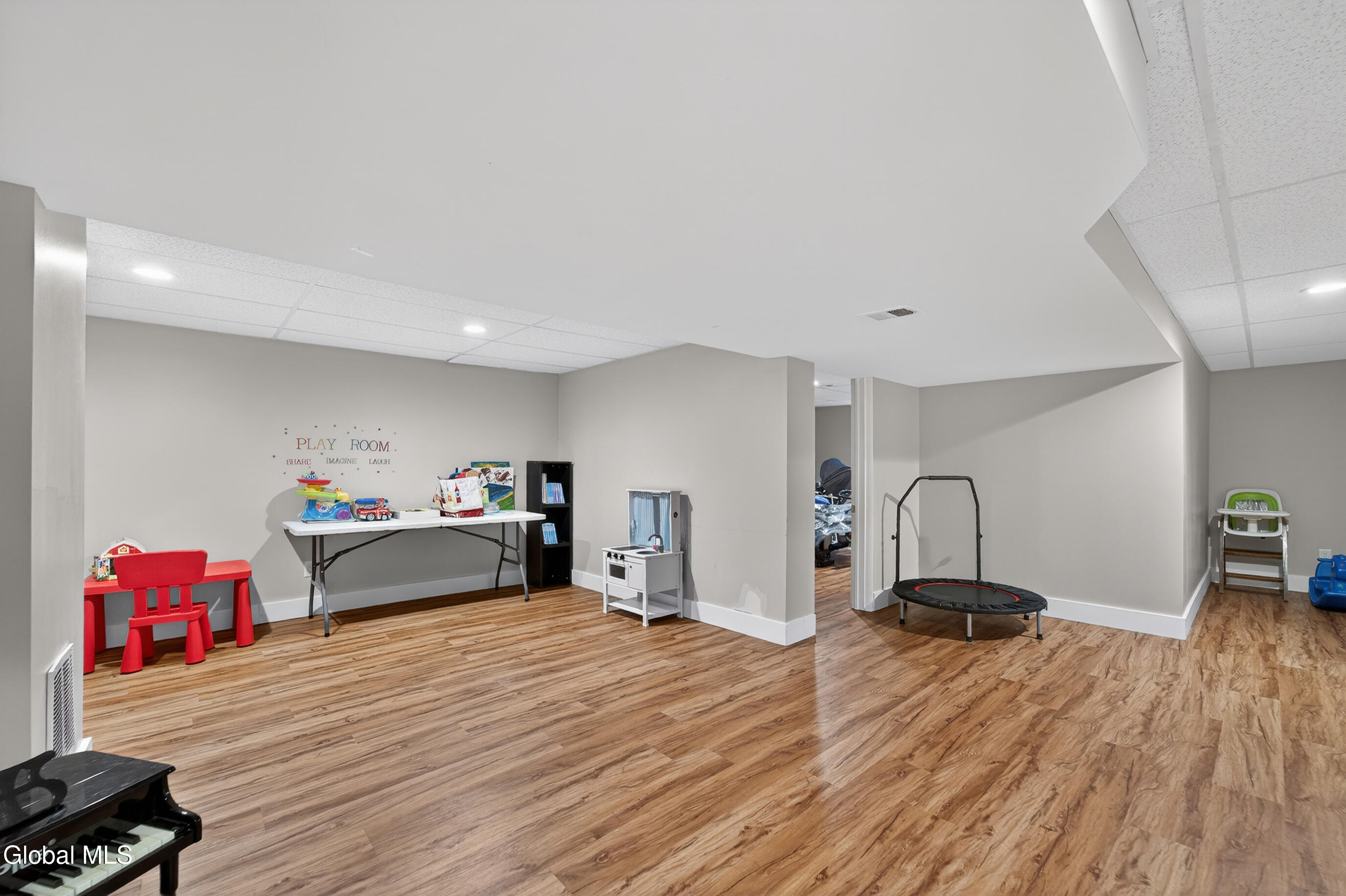 77 Huntersfield Road Bethlehem, NY 12054 - Photo 59 of 71 085-77-Huntersfield-Road-Delmar-NY-12054