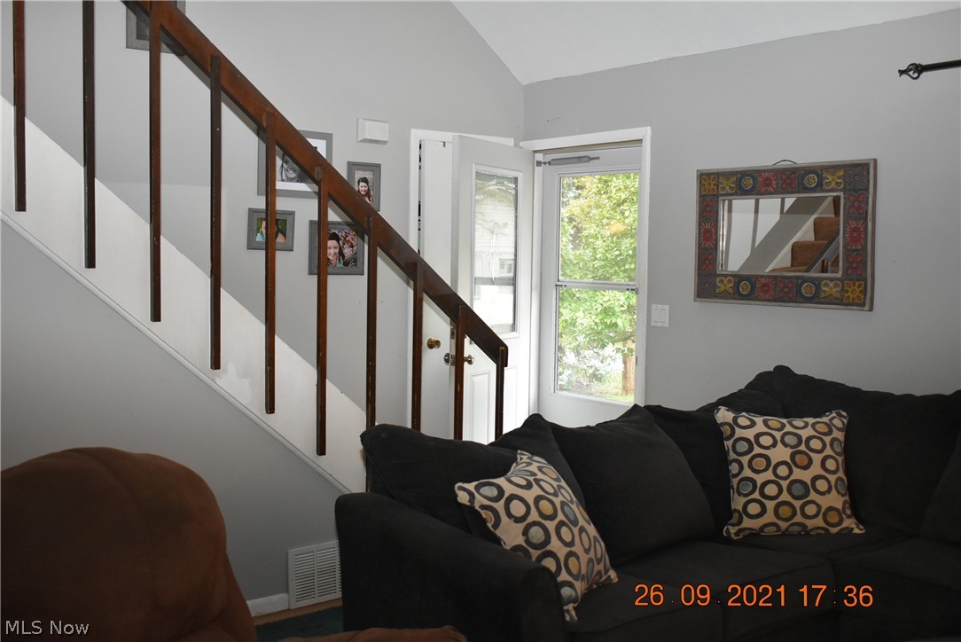 317 Magnolia Road Huron, OH 44839 - Photo 3 of 27
