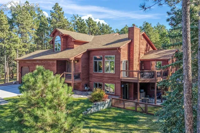 front view of house with a yard