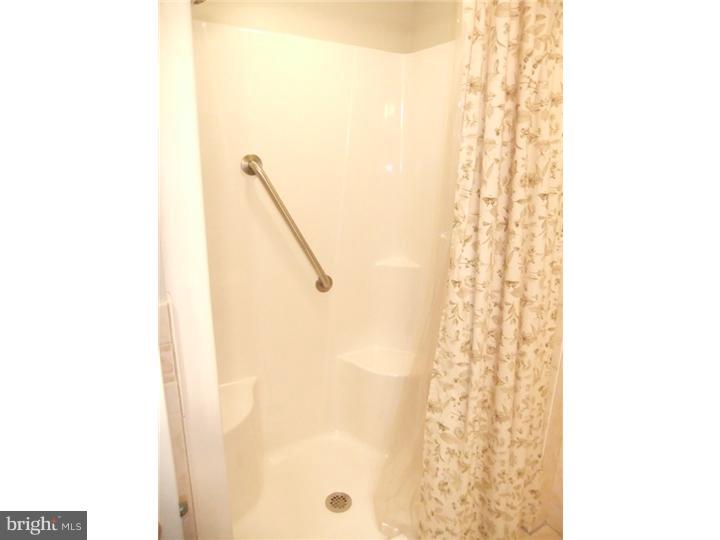 327 Lynn Road Springfield, PA 19064 - Photo 12 of 24