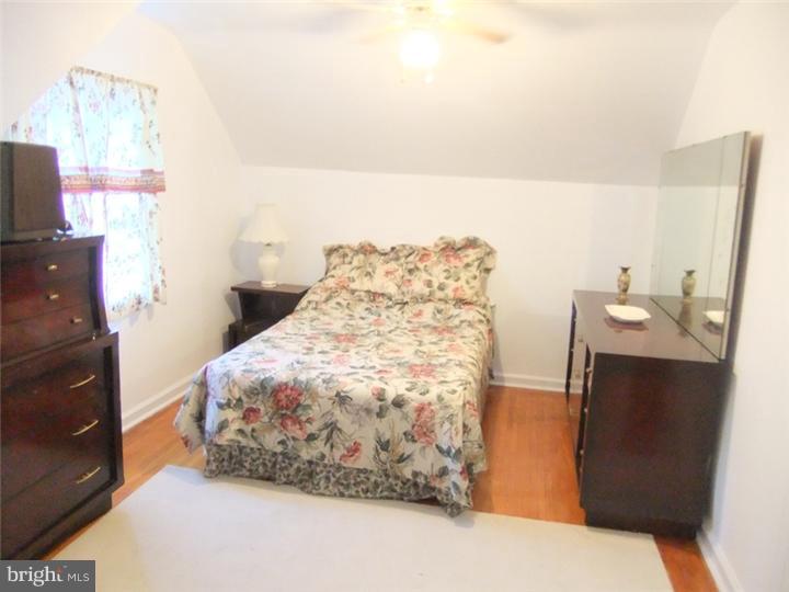 327 Lynn Road Springfield, PA 19064 - Photo 13 of 24