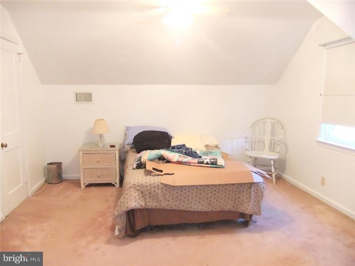 327 Lynn Road Springfield, PA 19064 - Photo 15 of 24