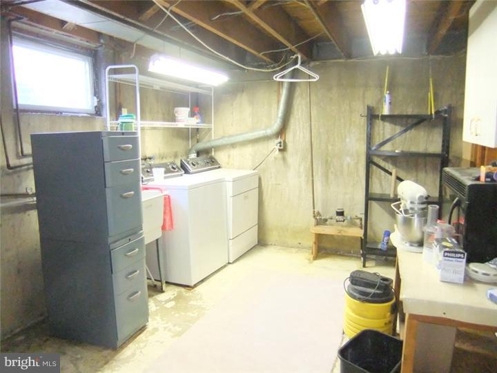 327 Lynn Road Springfield, PA 19064 - Photo 20 of 24
