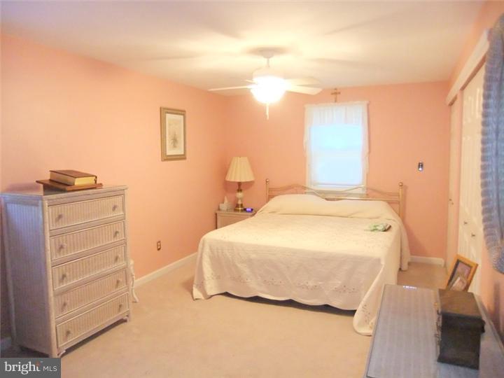327 Lynn Road Springfield, PA 19064 - Photo 9 of 24
