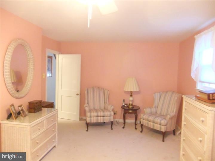 327 Lynn Road Springfield, PA 19064 - Photo 10 of 24