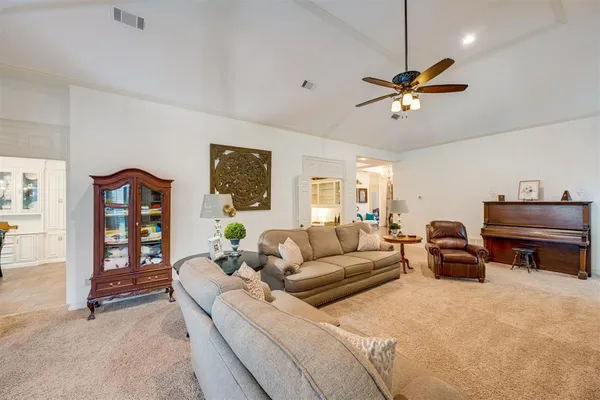 $599,900 | 3160 Stacy Lane, Paris, TX 75460