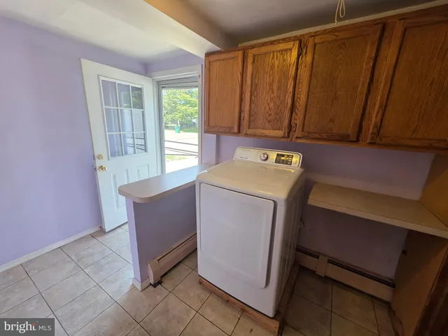 $385,000 | 1 Mistletoe Lane, Levittown, PA 19054