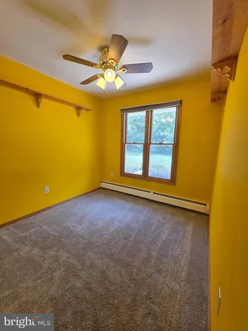 $385,000 | 1 Mistletoe Lane, Levittown, PA 19054