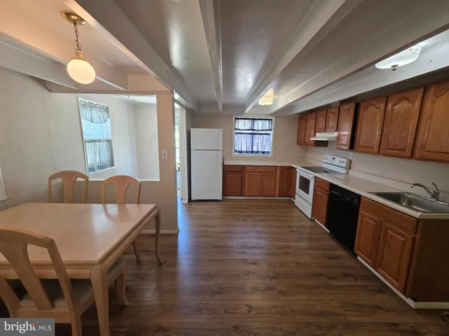 $385,000 | 1 Mistletoe Lane, Levittown, PA 19054