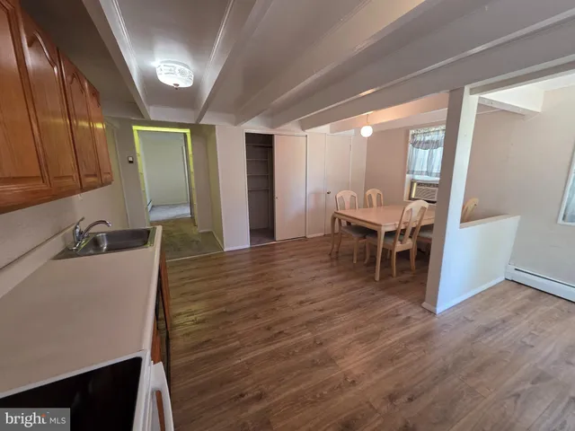 $385,000 | 1 Mistletoe Lane, Levittown, PA 19054