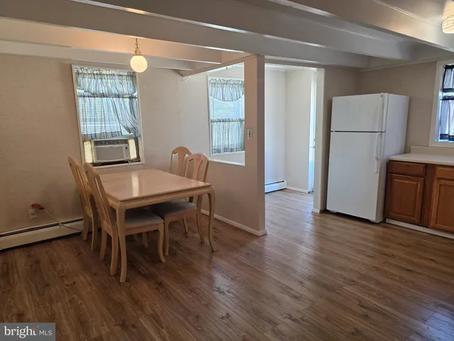 $385,000 | 1 Mistletoe Lane, Levittown, PA 19054