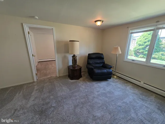 $385,000 | 1 Mistletoe Lane, Levittown, PA 19054