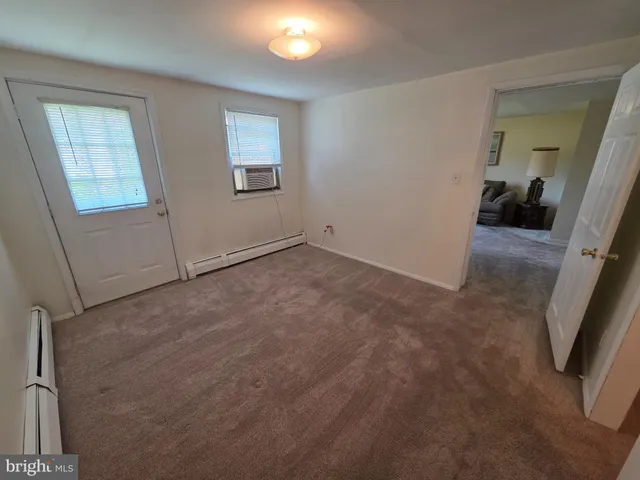 $385,000 | 1 Mistletoe Lane, Levittown, PA 19054