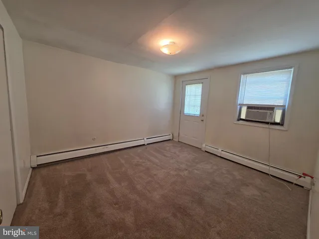 $385,000 | 1 Mistletoe Lane, Levittown, PA 19054