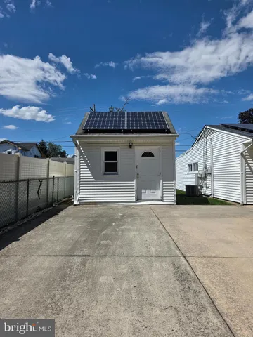 $385,000 | 1 Mistletoe Lane, Levittown, PA 19054