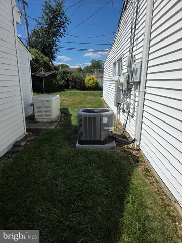 $385,000 | 1 Mistletoe Lane, Levittown, PA 19054