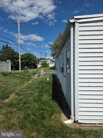 $385,000 | 1 Mistletoe Lane, Levittown, PA 19054