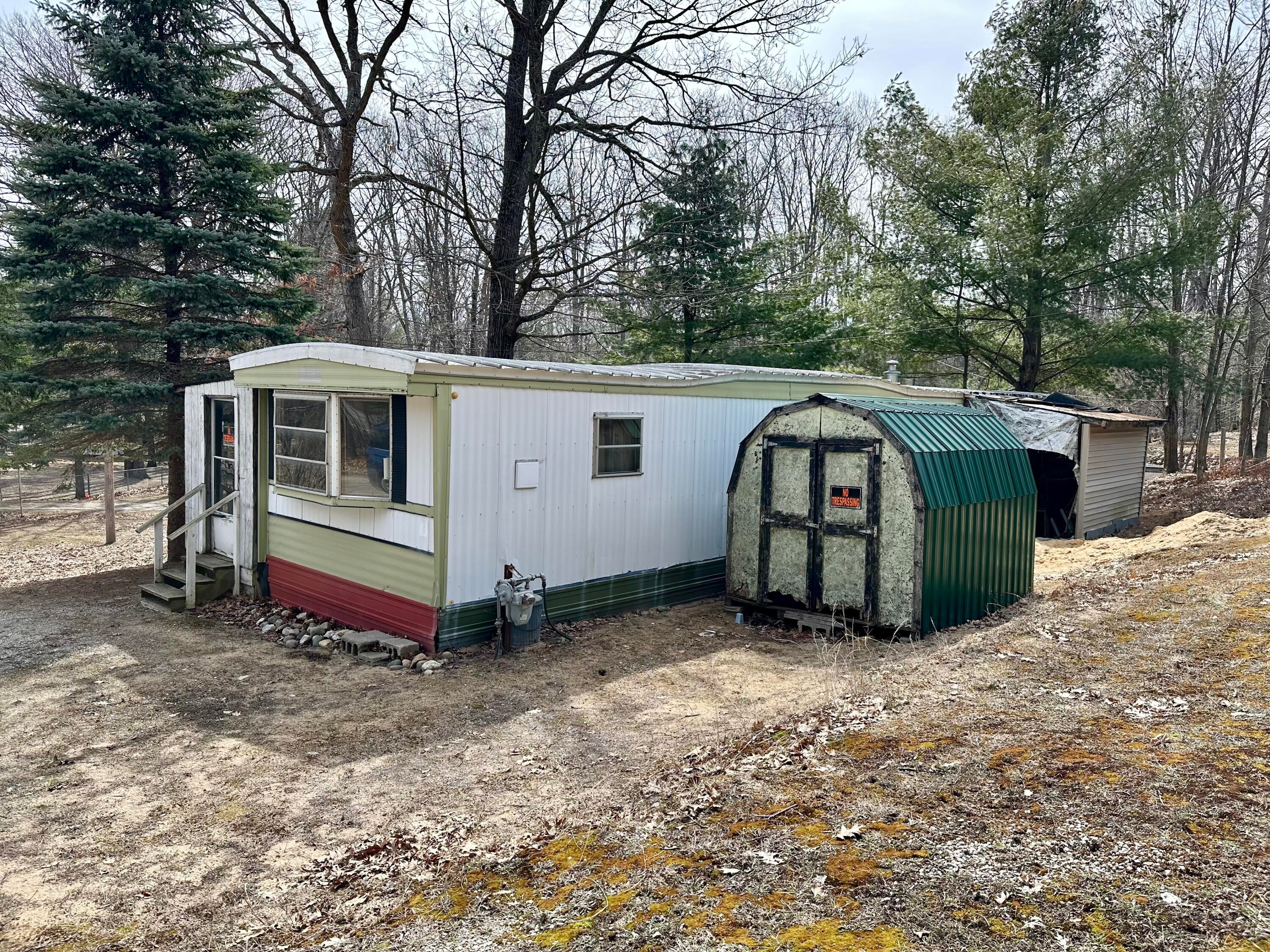 1689 Topinabee Mail Rte Road Cheboygan, MI 49721 - Photo 9 of 10 Gallery Image 9