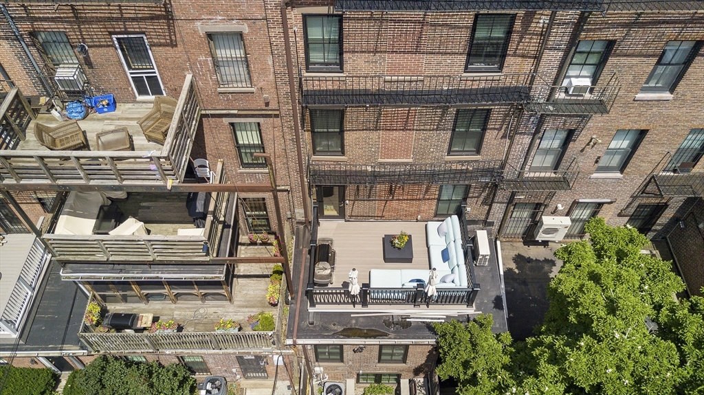 55 East Springfield Street, Unit 2 Boston, MA 02118 - Photo 7 of 22 a building view with a outdoor space