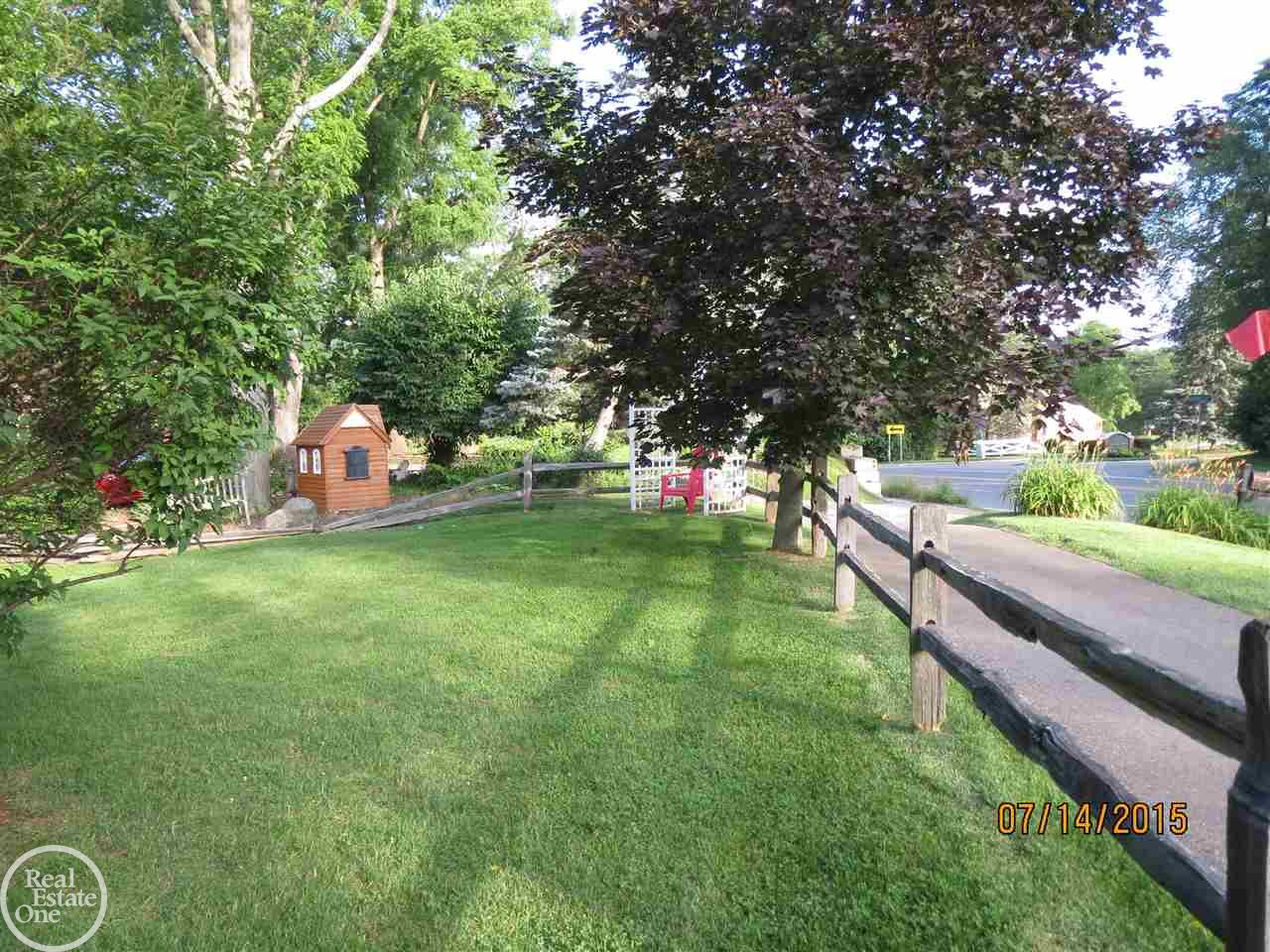 3143 Walnut Lake Road West Bloomfield, MI 48322 - Photo 62 of 64