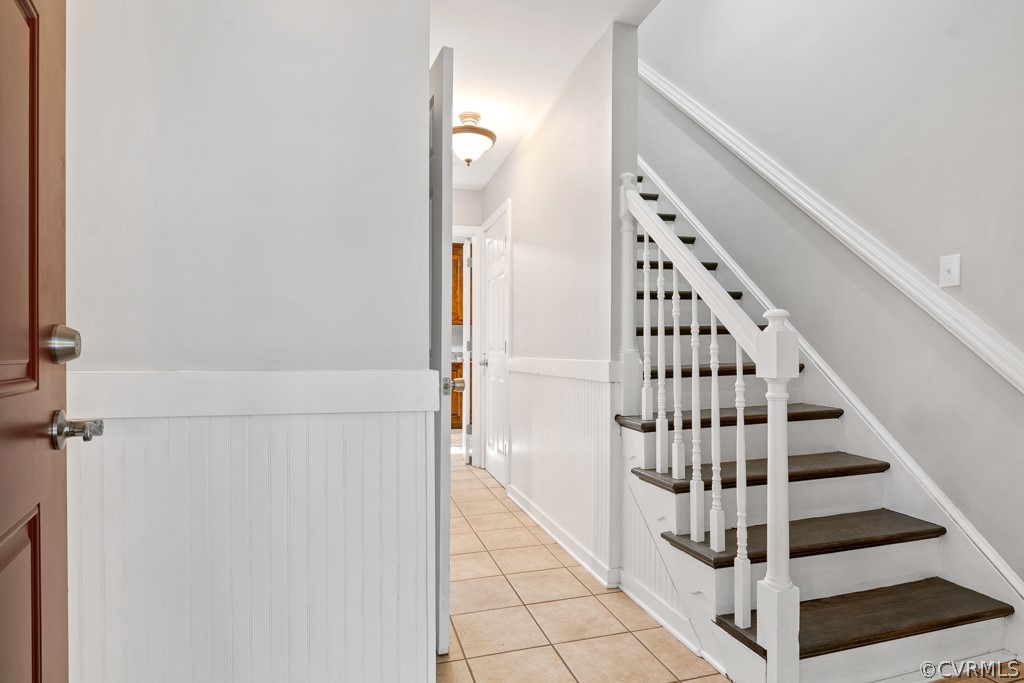 7160 Old Roxbury Road Quinton, VA 23141 - Photo 6 of 47 Entry foyer