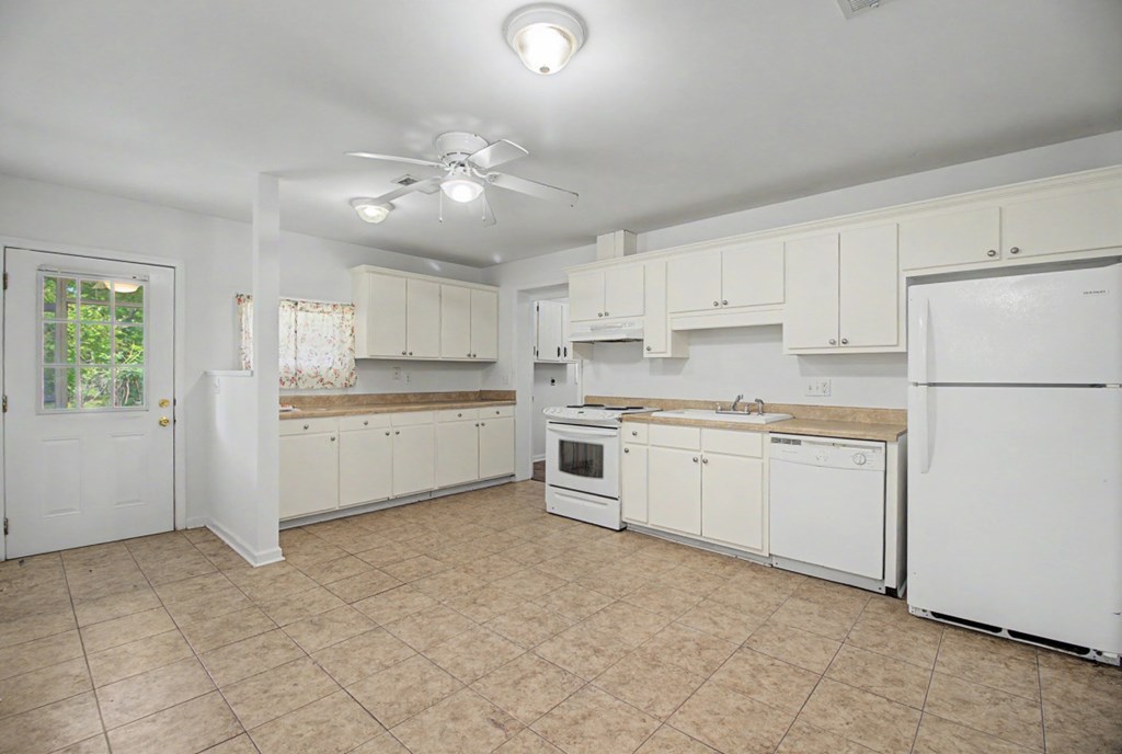 1023 East Saunders Road Dothan, AL 36301 - Photo 15 of 45 Gallery Image 15