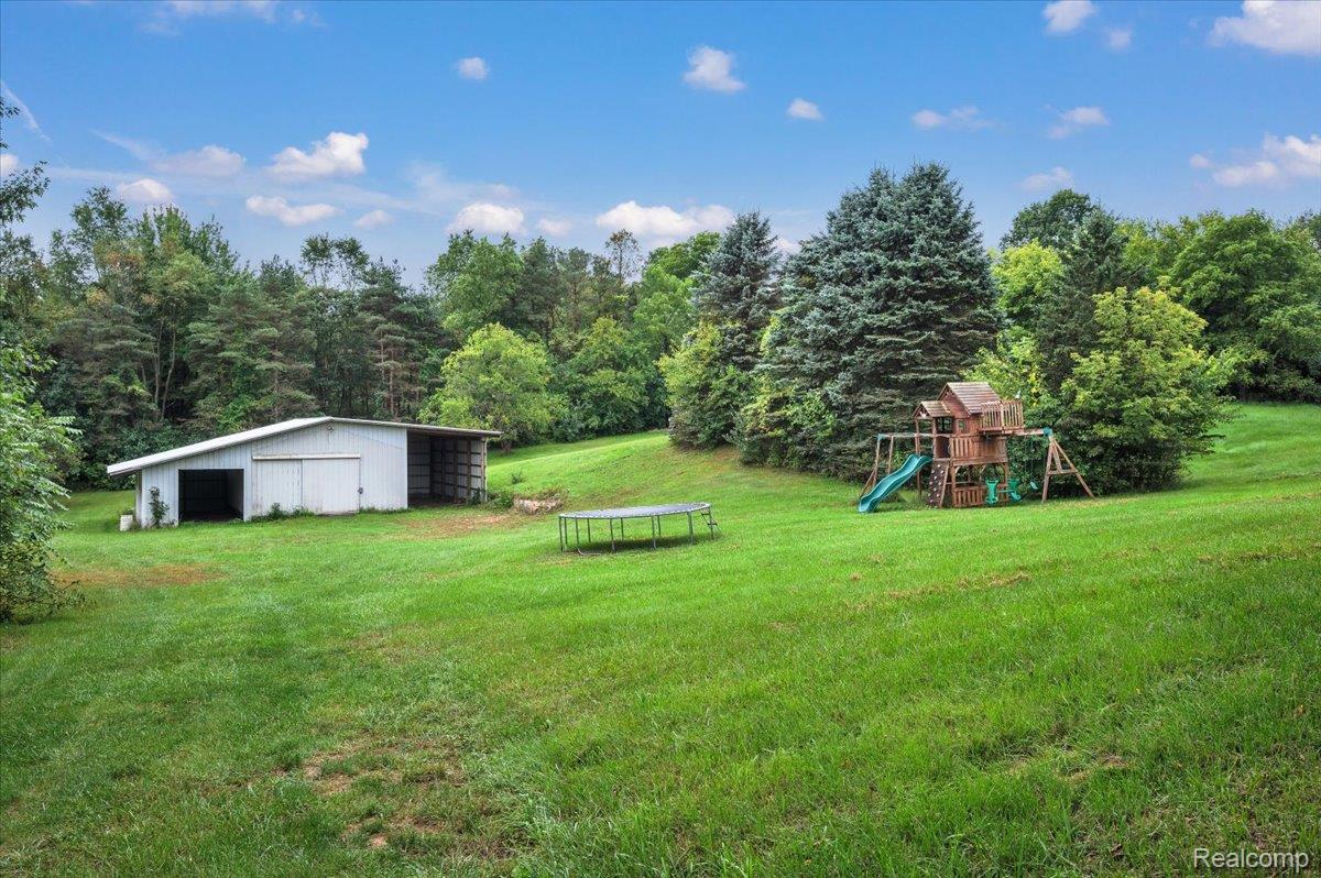 4378 Vernor Road Attica, MI 48412 - Photo 2 of 29 04-DSC_8599.jpg
