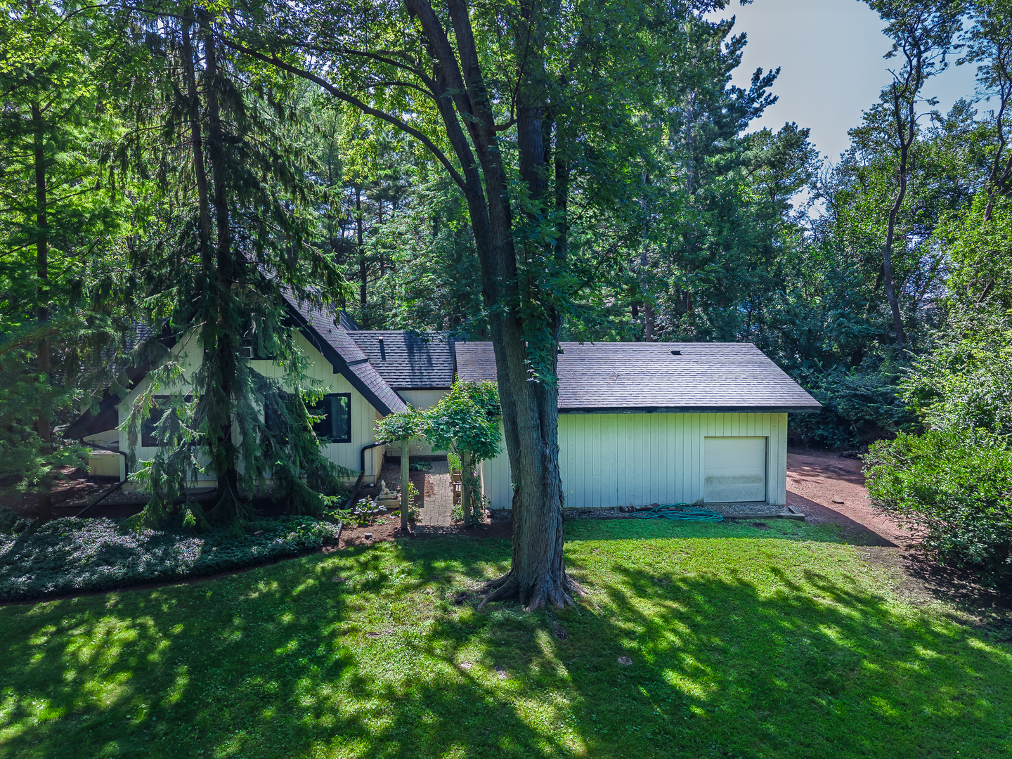 3810 Oak Knoll Road Crystal Lake, IL 60012 - Photo 20 of 25 Gallery Image 20