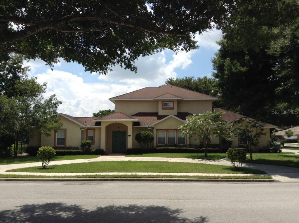 2564 Stoneview Road Orlando, FL 32806 - Photo 1 of 1 Front of home and courtyard entrance