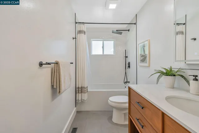 $899,000 | 3620 Harbor View Avenue, Oakland, CA 94619