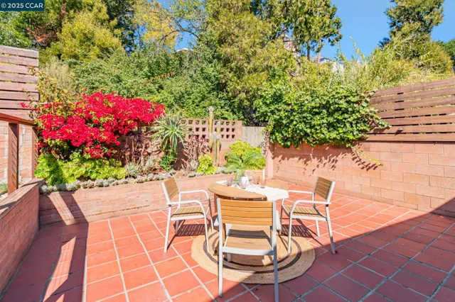 $899,000 | 3620 Harbor View Avenue, Oakland, CA 94619