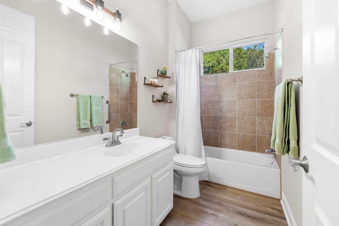 13612 Flat Top Ranch Road Austin, TX 78732 - Photo 15 of 40