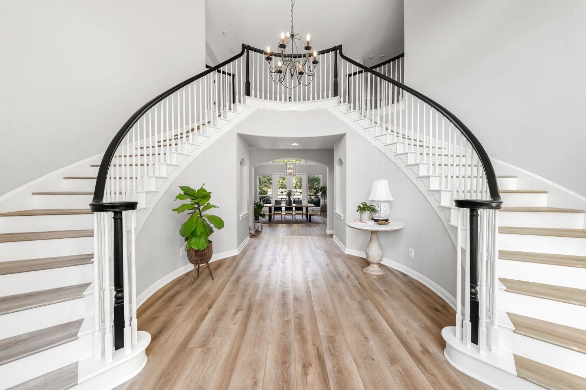 13612 Flat Top Ranch Road Austin, TX 78732 - Photo 2 of 40