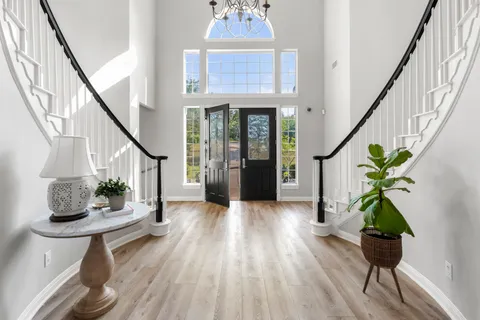 $1,595,000 | 13612 Flat Top Ranch Road, Austin, TX 78732