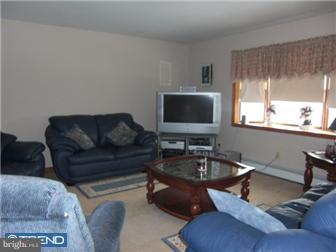369 Lobachsville Road Oley, PA 19547 - Photo 4 of 12 Living Room