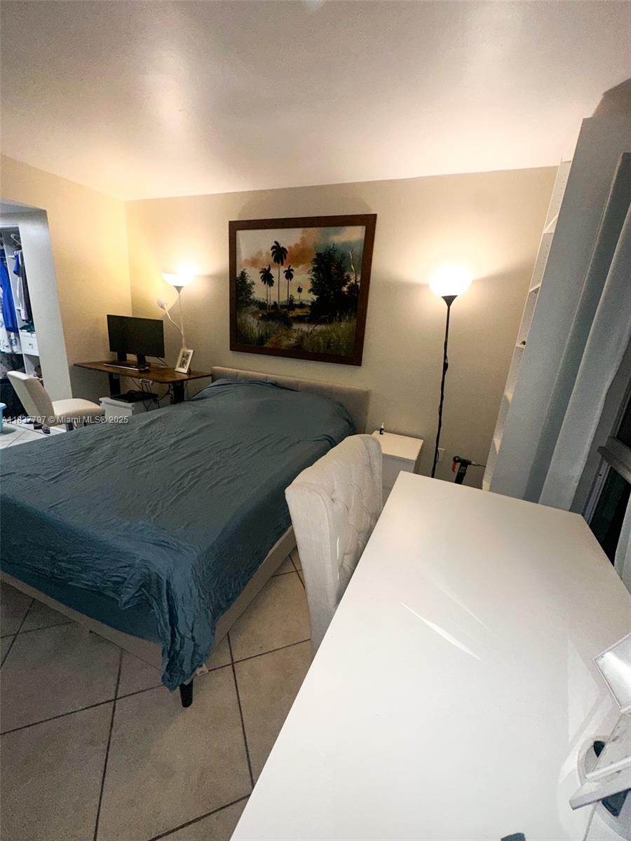 2351 Douglas Road, Unit 702 Miami, FL 33145 - Photo 14 of 22 Gallery Image 14