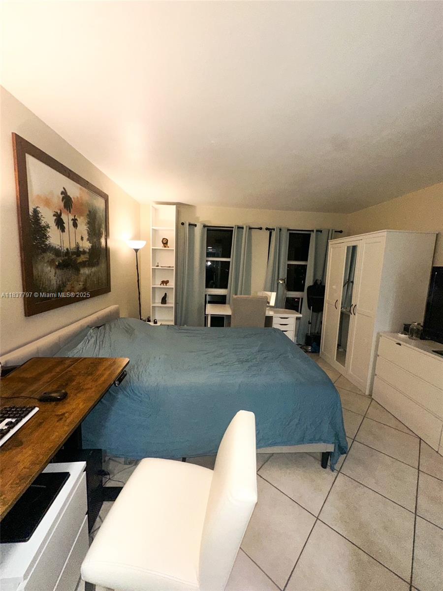 2351 Douglas Road, Unit 702 Miami, FL 33145 - Photo 15 of 22 Gallery Image 15