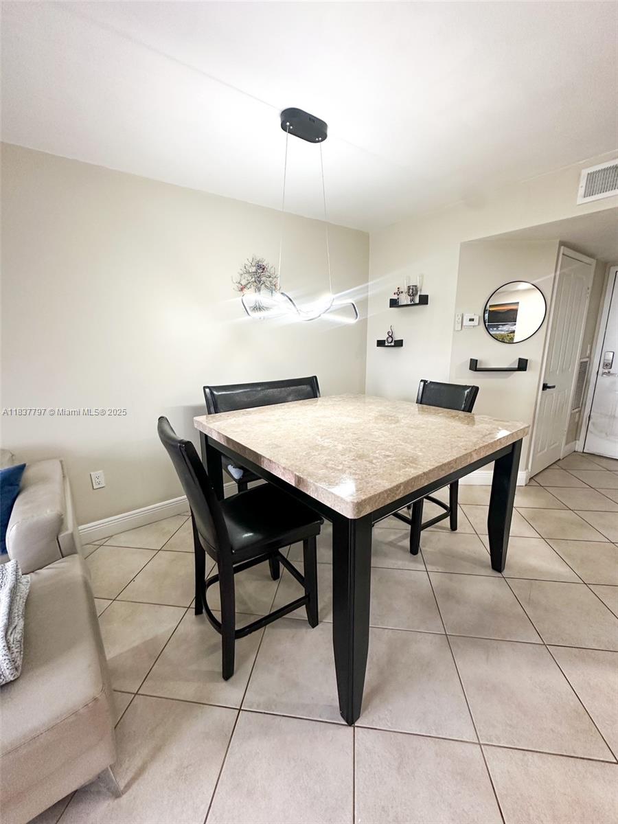 2351 Douglas Road, Unit 702 Miami, FL 33145 - Photo 18 of 22 Gallery Image 18