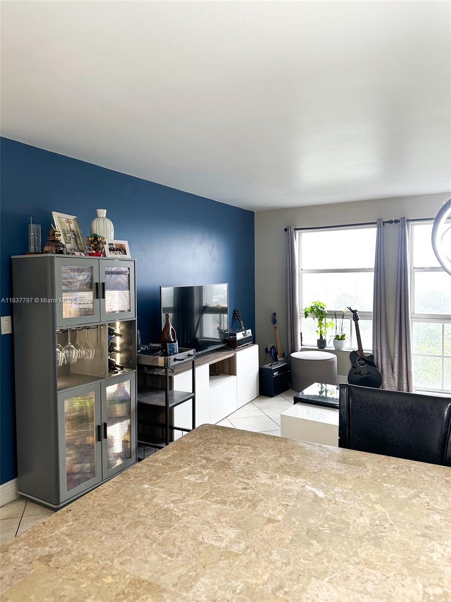 2351 Douglas Road, Unit 702 Miami, FL 33145 - Photo 21 of 22 Gallery Image 21