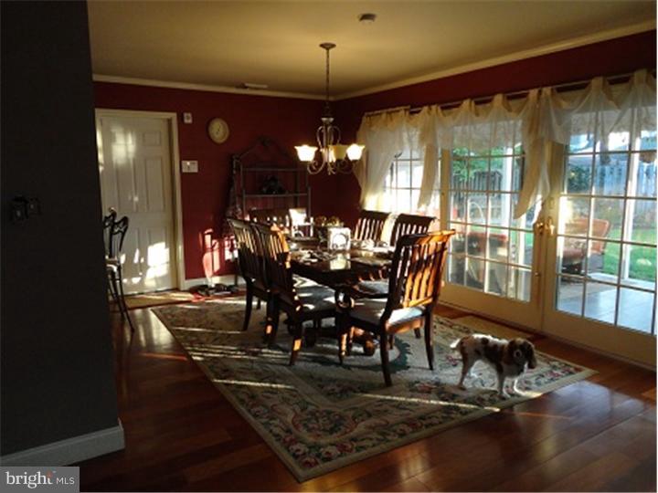 5 Hillside Road Levittown, PA 19056 - Photo 9 of 25 Dining Room
