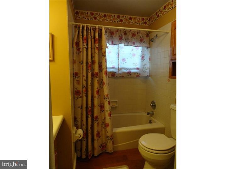 5 Hillside Road Levittown, PA 19056 - Photo 10 of 25 Bathroom
